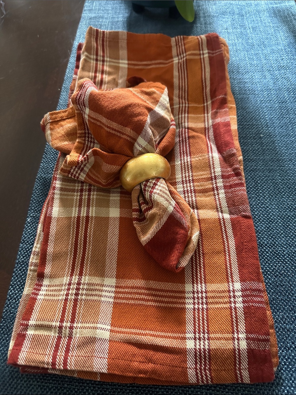 Pier 1 Plaid Cloth Napkin Decor Bundle (6) 17”x17”